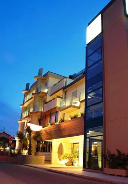 Hotel Capitol San Mauro Mare المظهر الخارجي الصورة