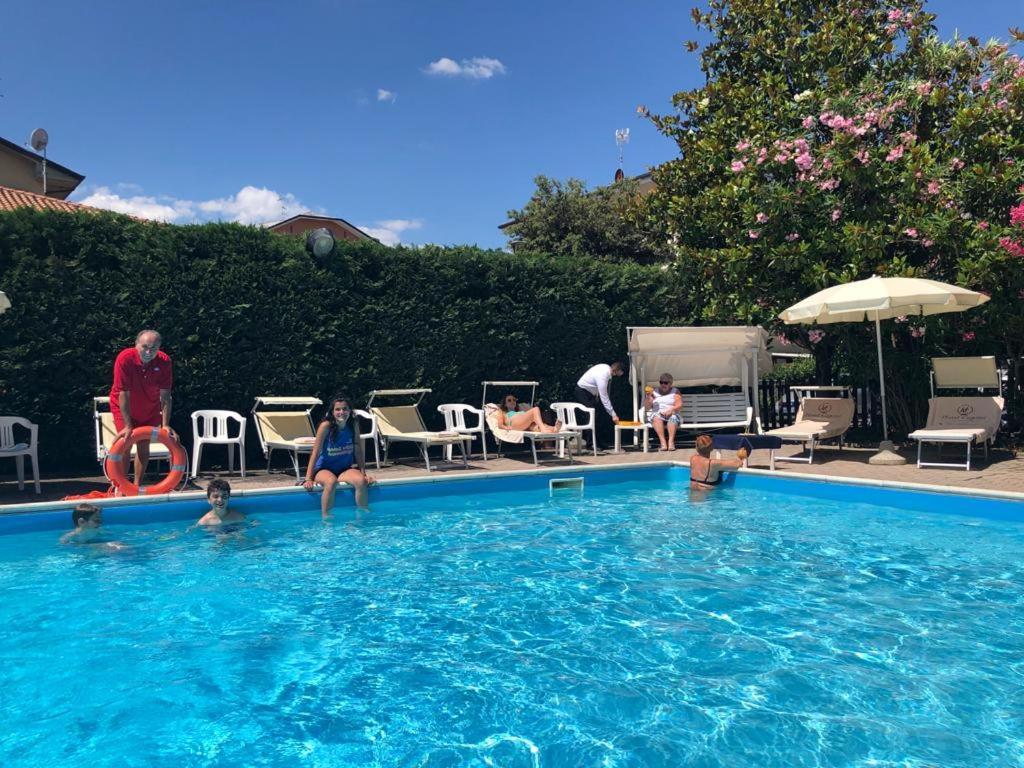 Hotel Capitol San Mauro Mare المظهر الخارجي الصورة